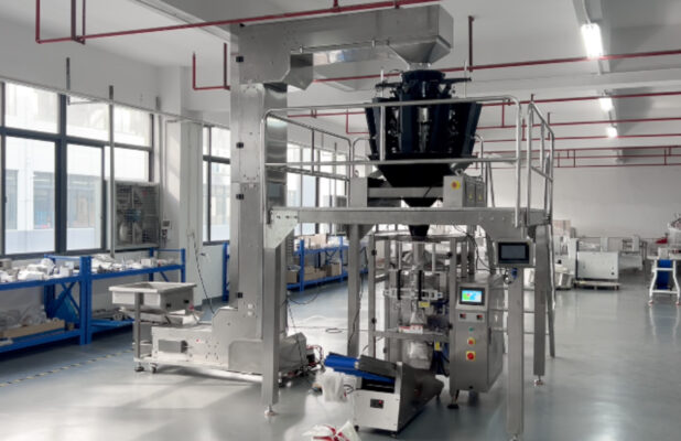 Vertical bag packaging machine process